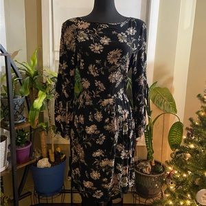 American Eagle Floral Dress